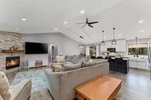 5865 Clover Valley Dr, New Franken, WI 54229 - Photo 9
