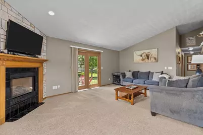 2071 Greengrove Street, Kaukauna, WI 54130 - Photo 9