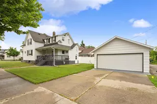 1533 Elizabeth Ave, Marinette, WI 54143 - Photo 5
