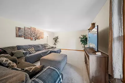 3634 Glenbrooke Lane, Green Bay, WI 54301 - Photo 11