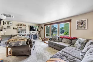 1602 Bruce Ln, Green Bay, WI 54304 - Photo 3