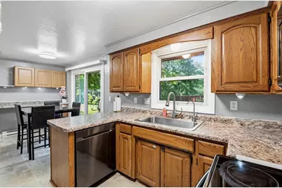 2539 Mary Jo Drive, Green Bay, WI 54311 - Photo 11