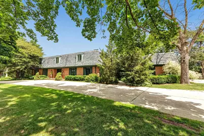 675 Sunset Circle, Green Bay, WI 54301 - Photo 3