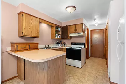 1633 W Weiland Lane, Appleton, WI 54914 - Photo 7