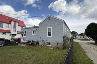 33 5th St, Fond du Lac, WI 54935 - Photo 13