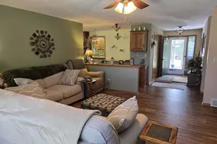 1430 Silverwood Ln, Neenah, WI 54956 - Photo 5