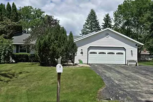 1430 Silverwood Ln, Neenah, WI 54956 - Photo 33