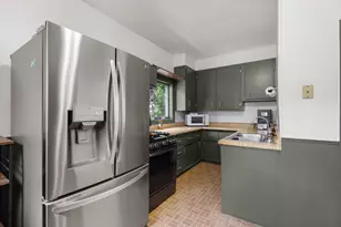 1223 Grove St, Oshkosh, WI 54901 - Photo 5