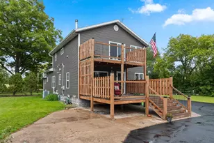 653 N Main St, Oconto Falls, WI 54154 - Photo 5
