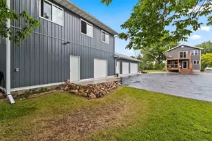 653 N Main St, Oconto Falls, WI 54154 - Photo 55