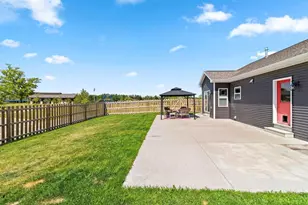 606 W 3rd St, Shawano, WI 54166 - Photo 47