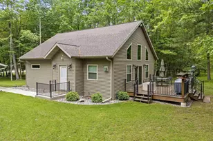 1418 Kloppman St, Crivitz, WI 54114 - Photo 3