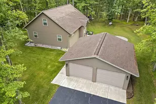 1418 Kloppman St, Crivitz, WI 54114 - Photo 5
