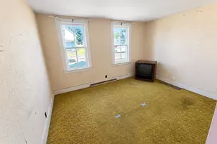 927 S 23rd St, Manitowoc, WI 54220 - Photo 3