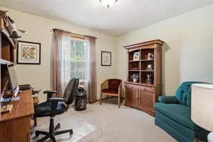 1102 Carriage Cir, Fond du Lac, WI 54935 - Photo 11