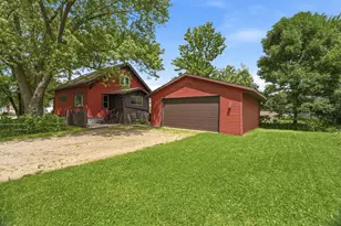 662 W Winneconne Ave, Neenah, WI 54956 - Photo 25