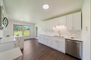 2510 Village Ln, Oshkosh, WI 54904 - Photo 7
