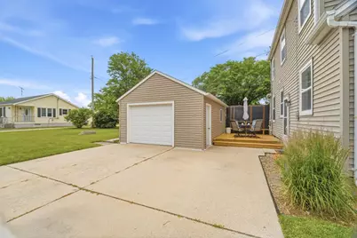 498 W Division Street, Fond du Lac, WI 54935 - Photo 31