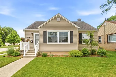 498 W Division Street, Fond du Lac, WI 54935 - Photo 1