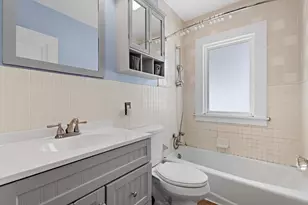 135 W 23rd Ave, Oshkosh, WI 54902 - Photo 21