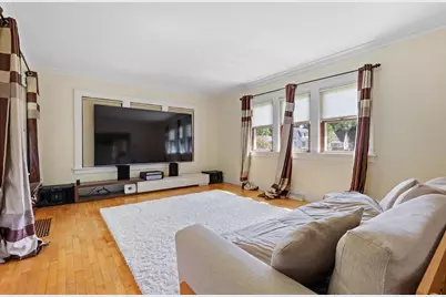 135 W 23rd Avenue, Oshkosh, WI 54902 - Photo 9