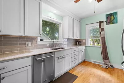 135 W 23rd Avenue, Oshkosh, WI 54902 - Photo 15