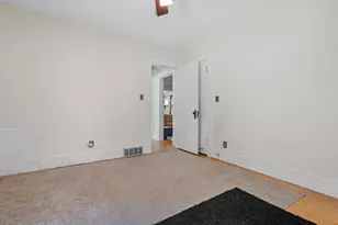 135 W 23rd Ave, Oshkosh, WI 54902 - Photo 19