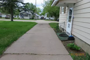 312 W 3rd St, Shawano, WI 54166 - Photo 13