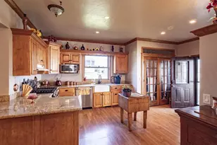 103 N Warrington Ave, Cecil, WI 54111 - Photo 3