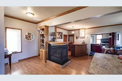 103 N Warrington Avenue, Cecil, WI 54111 - Photo 5