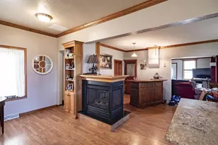 103 N Warrington Ave, Cecil, WI 54111 - Photo 5