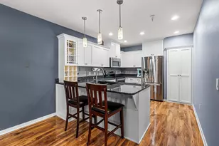 118 S Washington Street, Green Bay, WI 54301 - Photo 9