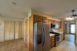 534 Demarest St, Waupaca, WI 54981 - Photo 3