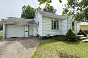 720 E Fulton St, Waupaca, WI 54981 - Photo 21