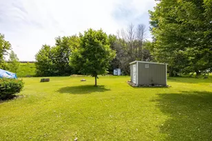 705 Riverview Dr, Fremont, WI 54940 - Photo 33