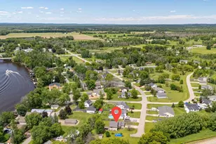 705 Riverview Dr, Fremont, WI 54940 - Photo 41