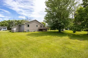 705 Riverview Dr, Fremont, WI 54940 - Photo 29