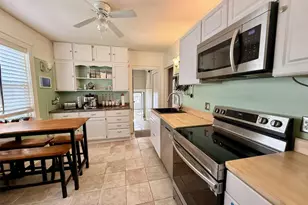 447 S Park Ave, Fond du Lac, WI 54935 - Photo 3
