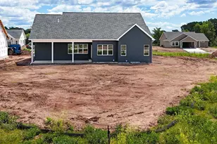 8329 Marlo Ave, Neenah, WI 54956 - Photo 3