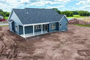 8329 Marlo Ave, Neenah, WI 54956 - Photo 5