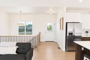 8329 Marlo Ave, Neenah, WI 54956 - Photo 21