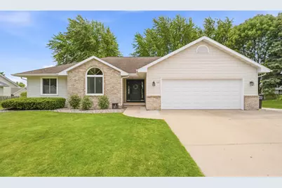 127 W Barefoot Court, Appleton, WI 54913 - Photo 1