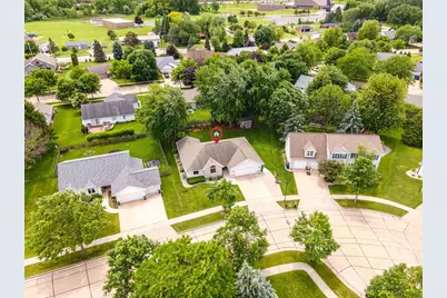 127 W Barefoot Court, Appleton, WI 54913 - Photo 5