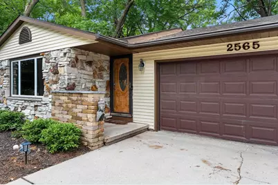 2565 Hazelwood Lane, Green Bay, WI 54304 - Photo 7