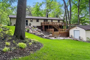2565 Hazelwood Ln, Green Bay, WI 54304 - Photo 5
