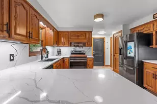 2565 Hazelwood Ln, Green Bay, WI 54304 - Photo 17