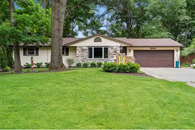 2565 Hazelwood Lane, Green Bay, WI 54304 - Photo 3