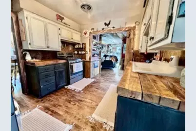 1118 Parkway Boulevard, Two Rivers, WI 54914 - Photo 7