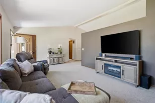 2025 W Harvest Dr, Appleton, WI 54914 - Photo 3