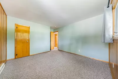 690 W 5th Avenue, Oshkosh, WI 54902 - Photo 11